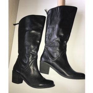 Crown Vintage Black Boots